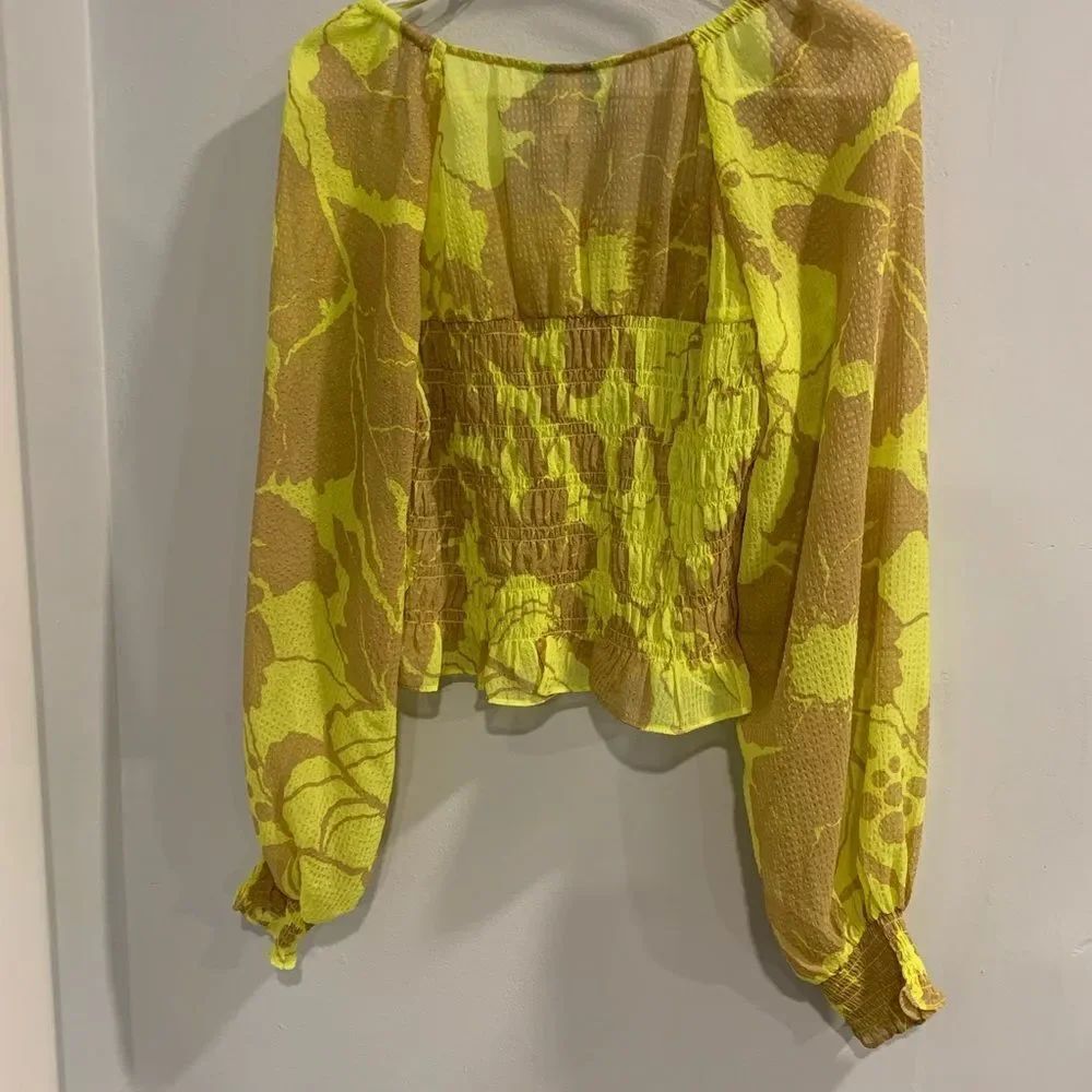Yellow Smocked Ruffled Crop Blouse - Picture 6 of 7